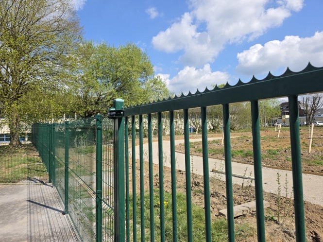 Clôture maternelle