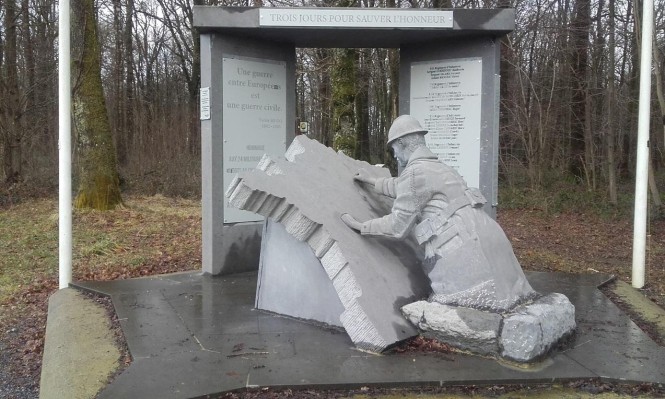 Monument de lEtoile (forêt)